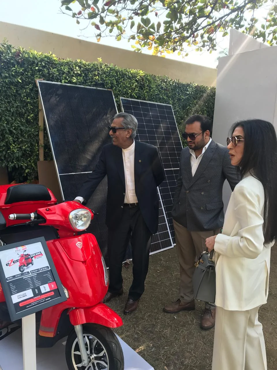 Kidney Center Brunch Lights Up Beach Luxury Hotel gallery image 6