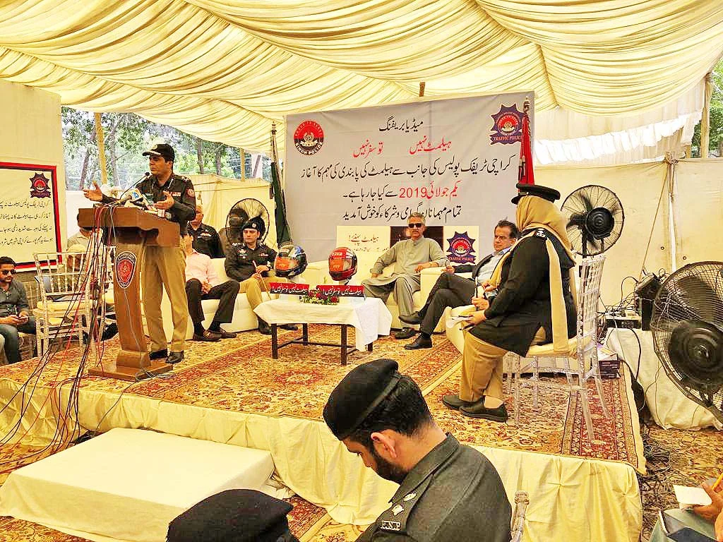 Salute to Karachi Police for Enforcing Helmet Safety gallery image 3