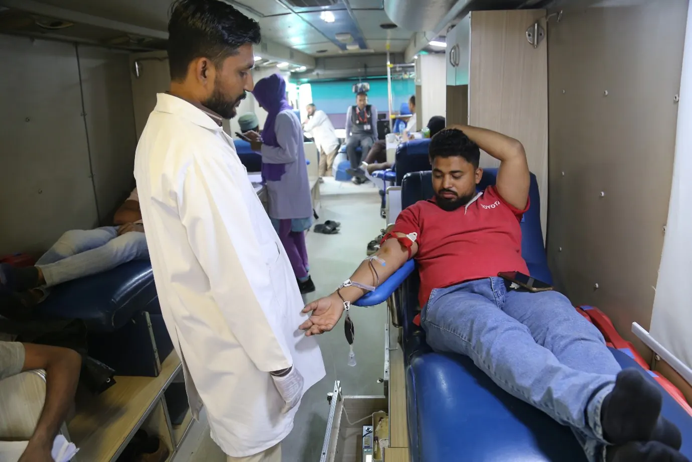 Crown Group Partners with Indus Hospital for Life-Saving Blood Donation Drive — image 3