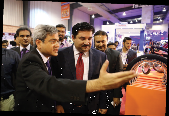 Crown Group at Pakistan Auto Show 2015 — image 2